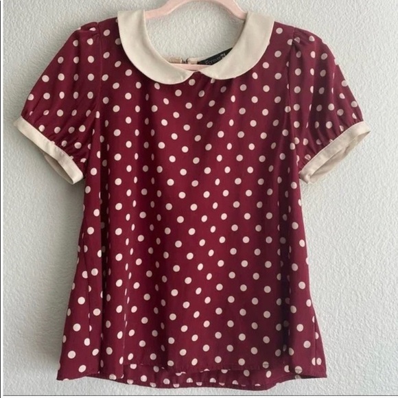 FOREVER 21 Maroon Short Sleeve Cream Polka Dot Collared Blouse Size Medium - Picture 1 of 2